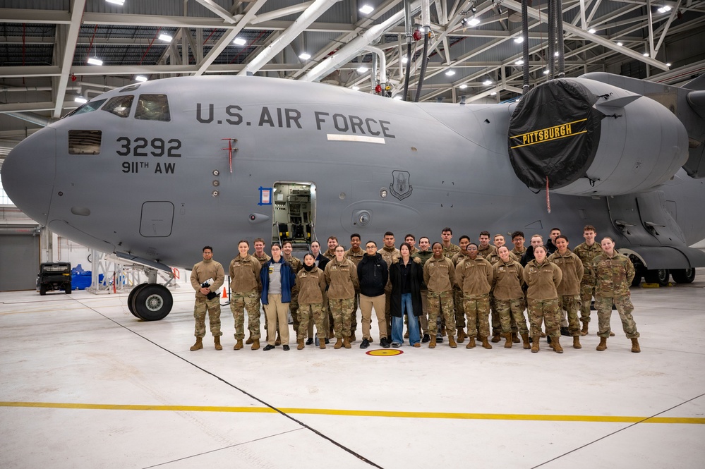 University of Pittsburgh ROTC tours the 911th AW