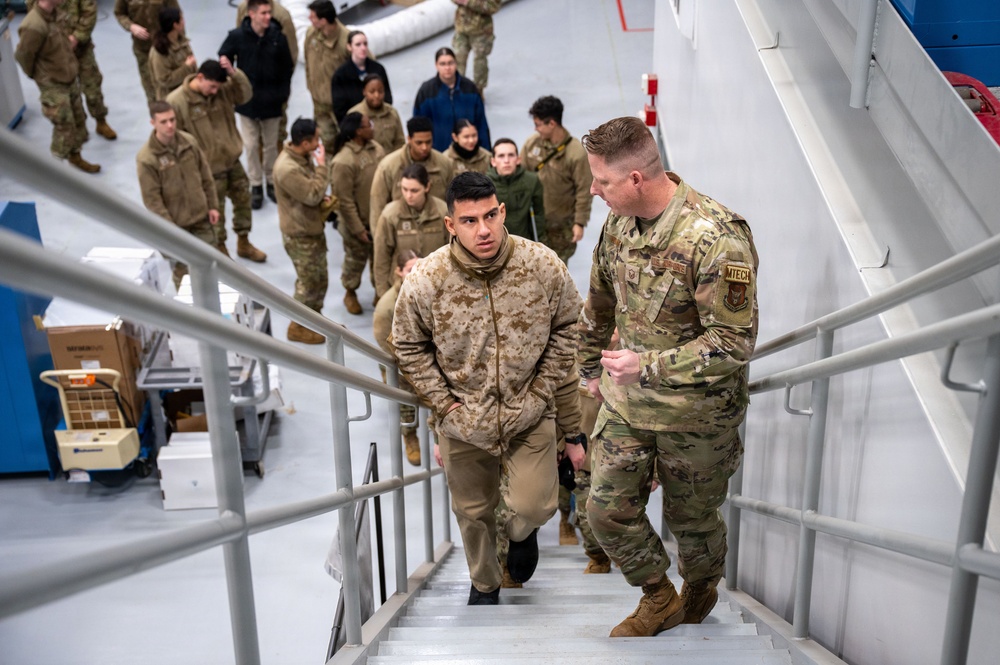 University of Pittsburgh ROTC tours the 911th AW
