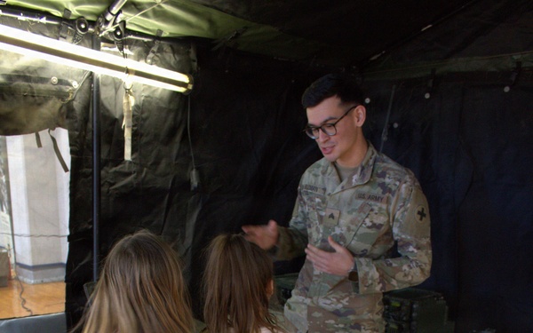 Illinois Army National Guard Field Artillery Unit Holds Open House in Sycamore