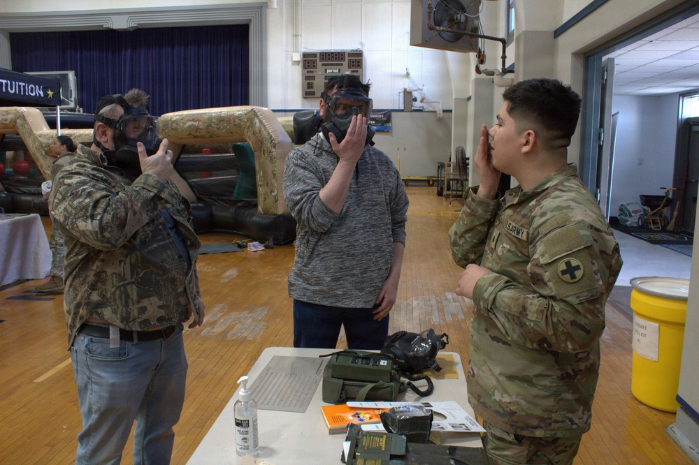 Illinois Army National Guard Field Artillery Unit Holds Open House in Sycamore