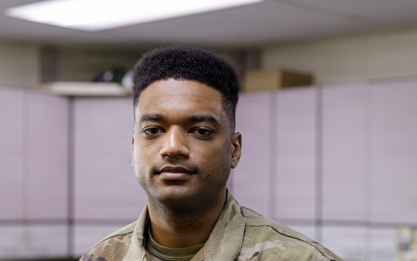 Flight Operations Specialist Continues Family Tradition in SDARNG