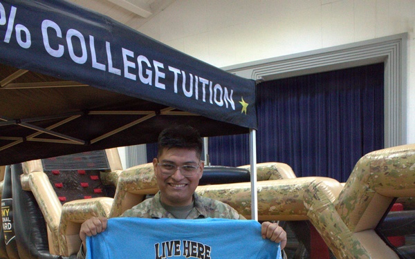 Illinois Army National Guard Field Artillery Unit Holds Open House in Sycamore