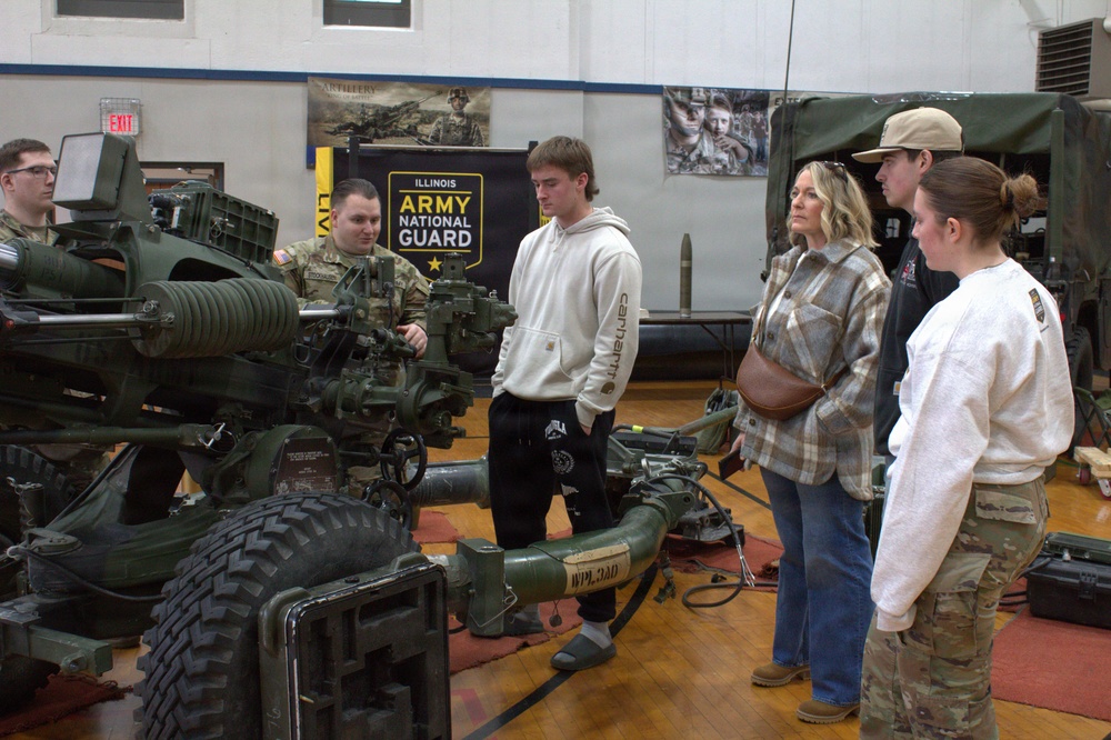 Illinois Army National Guard Field Artillery Unit Holds Open House in Sycamore