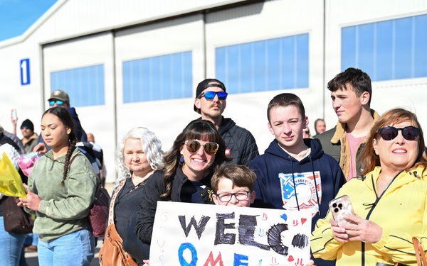Illinois Army National Guard Engineer Soldiers Return from Middle East Deployment