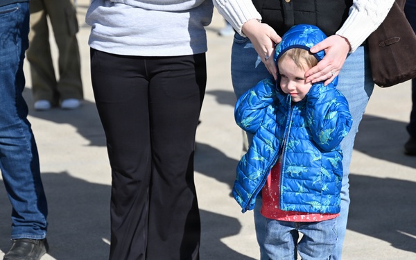 Illinois Army National Guard Engineer Soldiers Return from Middle East Deployment