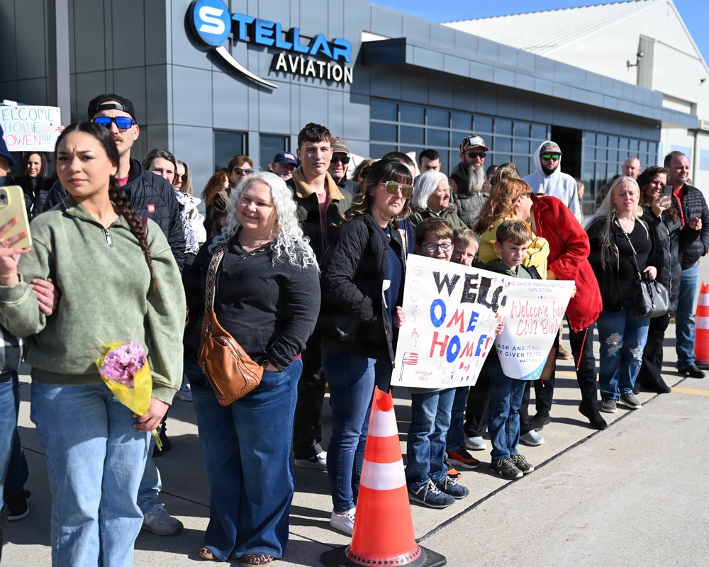 Illinois Army National Guard Engineer Soldiers Return from Middle East Deployment