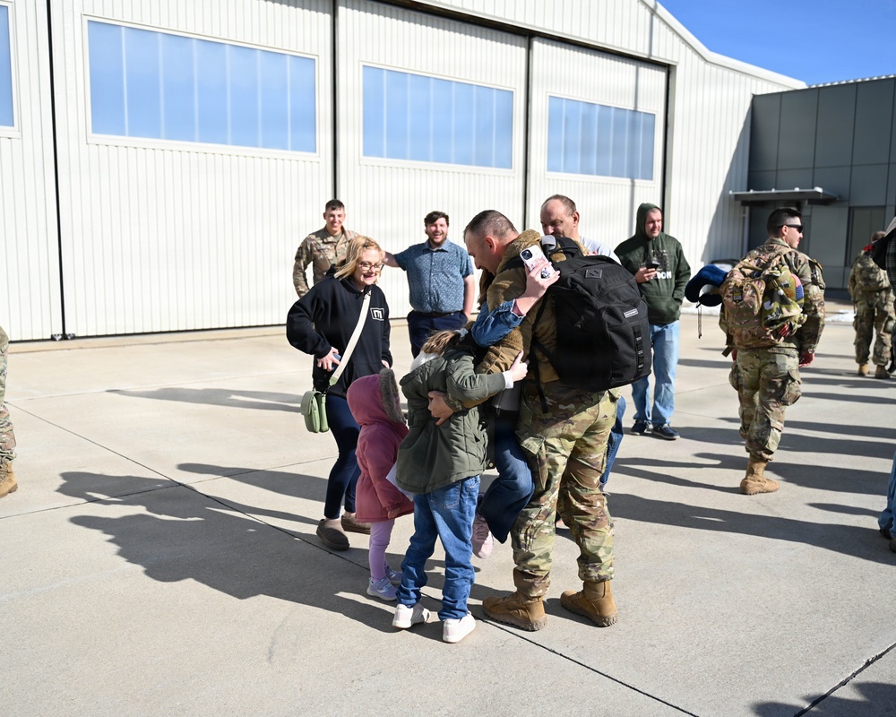 Illinois Army National Guard Engineer Soldiers Return from Middle East Deployment