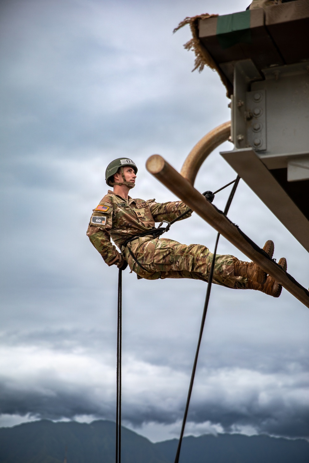 U.S. Army Soldiers conduct Air Assault training across Oahu