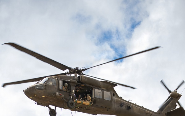 U.S. Army Soldiers conduct Air Assault training across Oahu