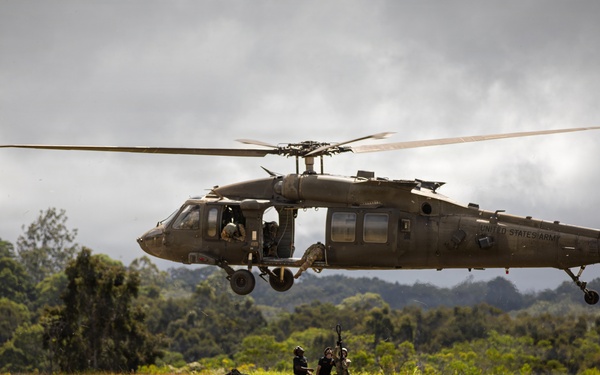 U.S. Army Soldiers conduct Air Assault training across Oahu