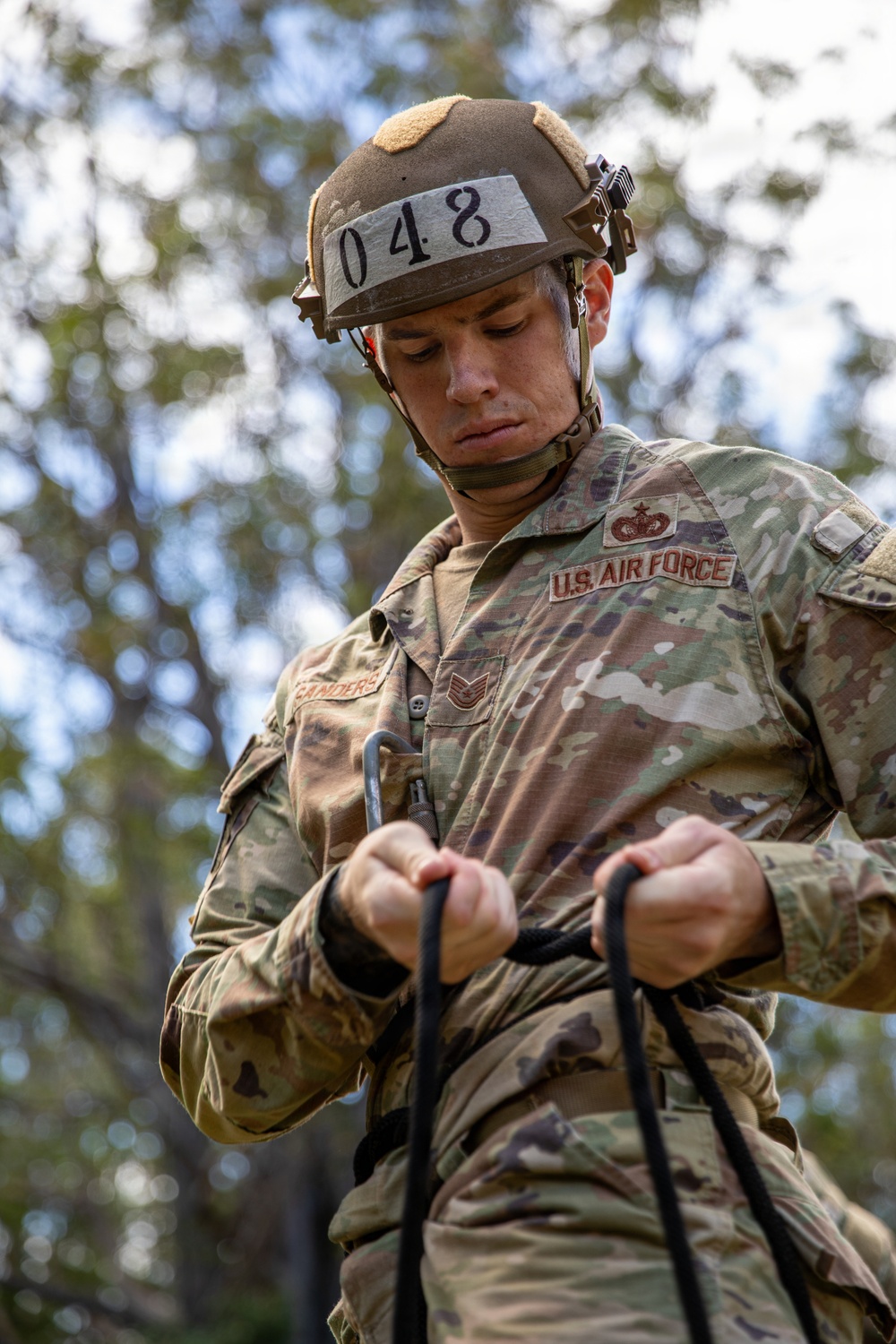 U.S. Army Soldiers conduct Air Assault training across Oahu