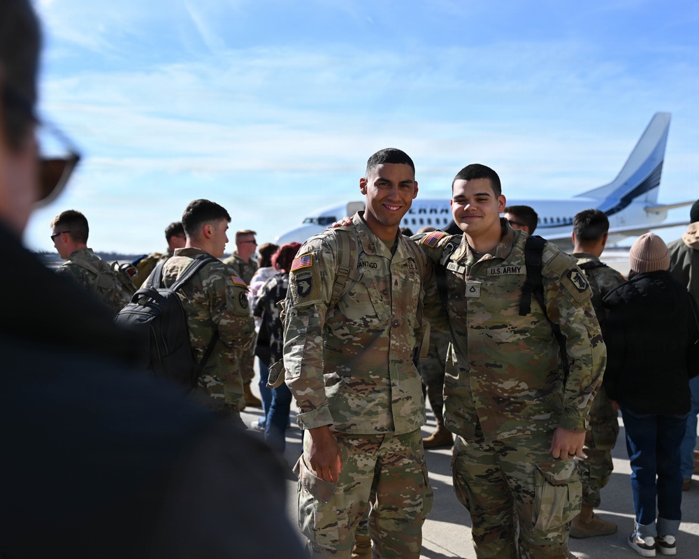 Illinois Army National Guard Engineer Soldiers Return from Middle East Deployment