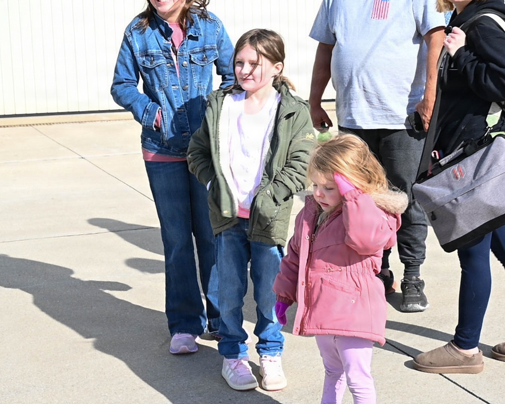 Illinois Army National Guard Engineer Soldiers Return from Middle East Deployment