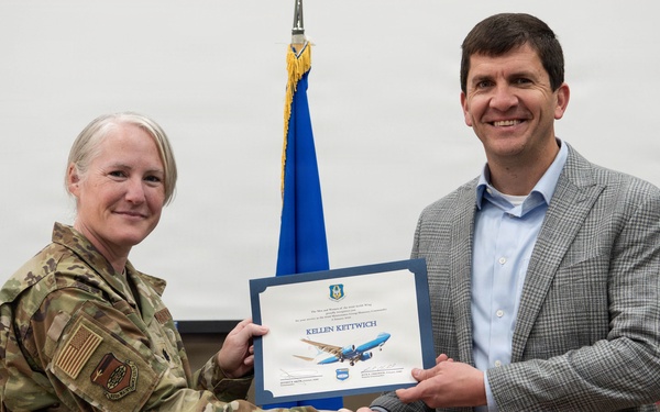 Gateway Wing Congratulates Honorary Commanders Class of 2025