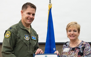 Gateway Wing Congratulates Honorary Commanders Class of 2025