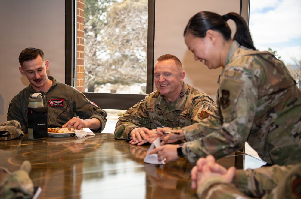 302d Airlift Wing Holds Speed Mentoring Event