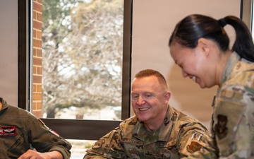 302d Airlift Wing Holds Speed Mentoring Event