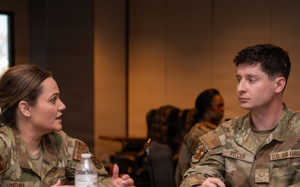 302d Airlift Wing Holds Speed Mentoring Event