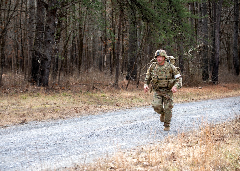 Soldiers compete in 30th Troop Command Brigade Best Warrior Competition