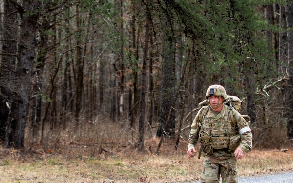Soldiers compete in 30th Troop Command Brigade Best Warrior Competition