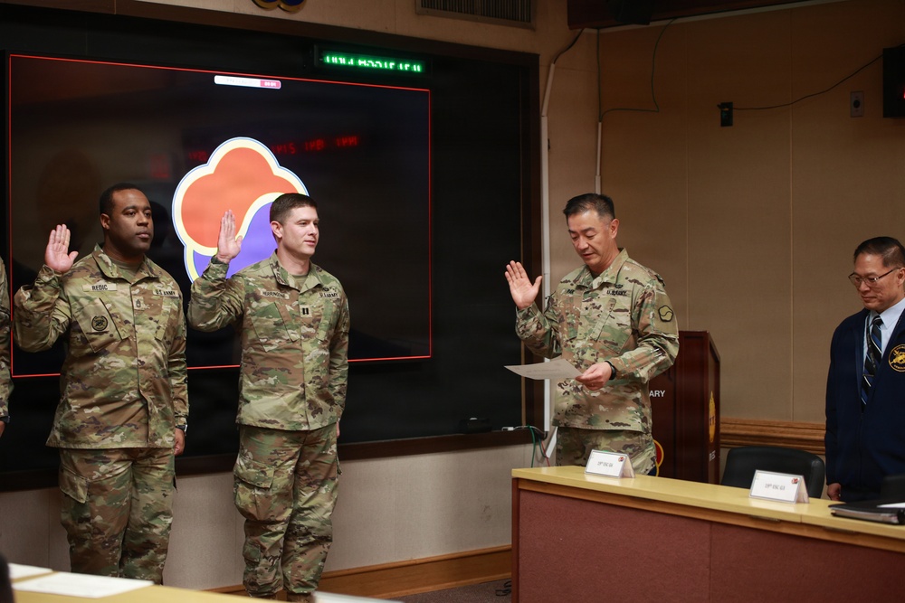 19th ESC Inspector General Personnel Sworn In by Commanding General