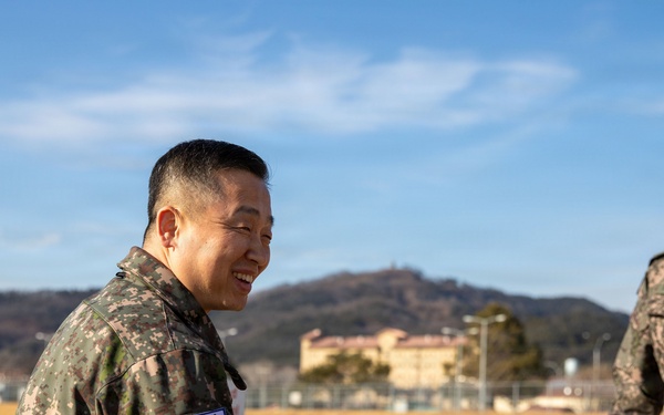 Maj. Gen. Park, Jin Won, the assistant chief of staff for Logistics (C4) at the Combined Forces Command (CFC), visited Camp Carroll with his senior staff on Jan. 30.
