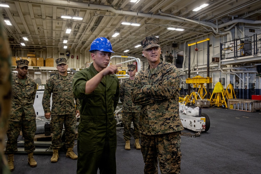 MCIPAC CG Visits USS Tripoli