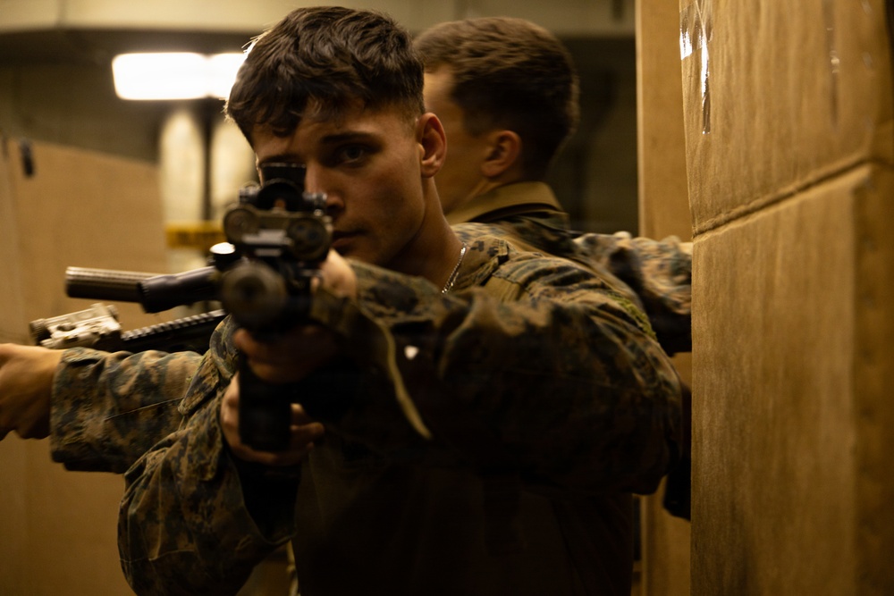 31st MEU | BLT 3/1 conducts Close Quarters Battle training