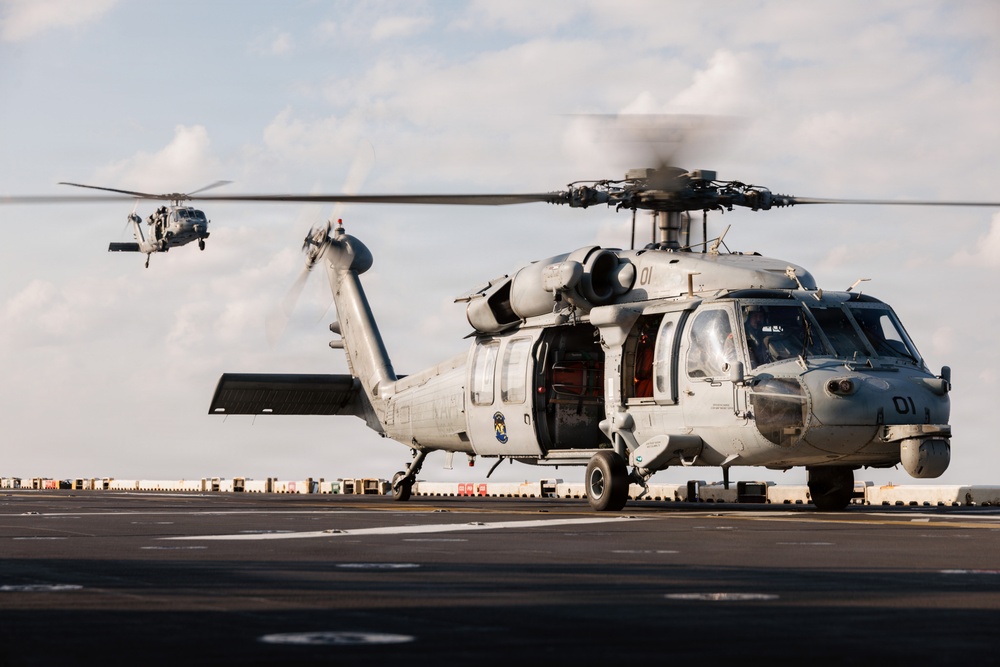 31st MEU | MRF Fast Ropes aboard USS Tripoli
