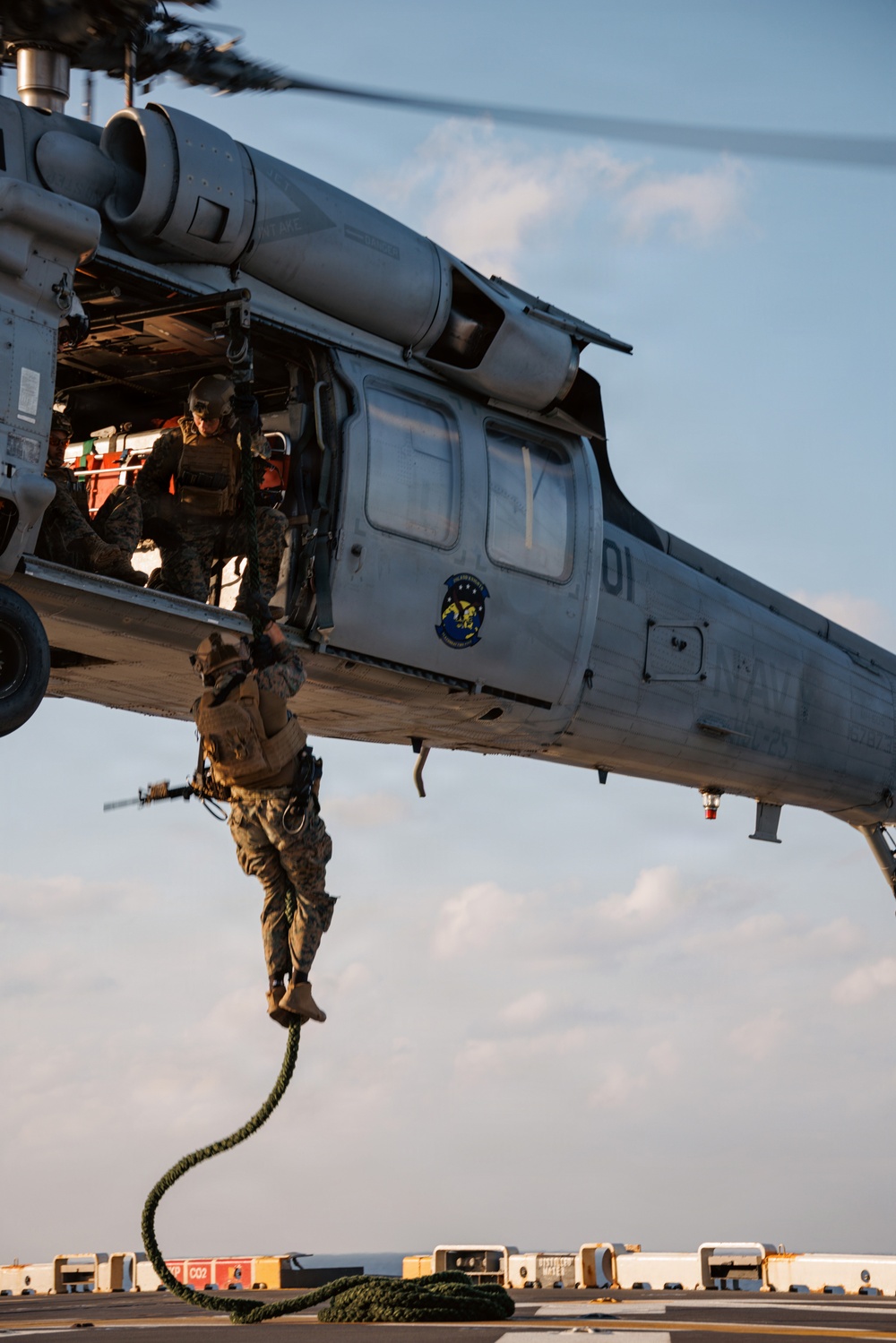 31st MEU | MRF Fast Ropes aboard USS Tripoli