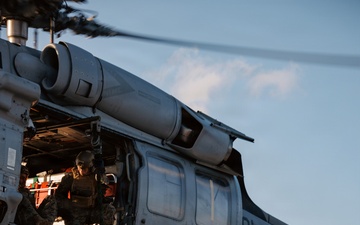 31st MEU | MRF Fast Ropes aboard USS Tripoli