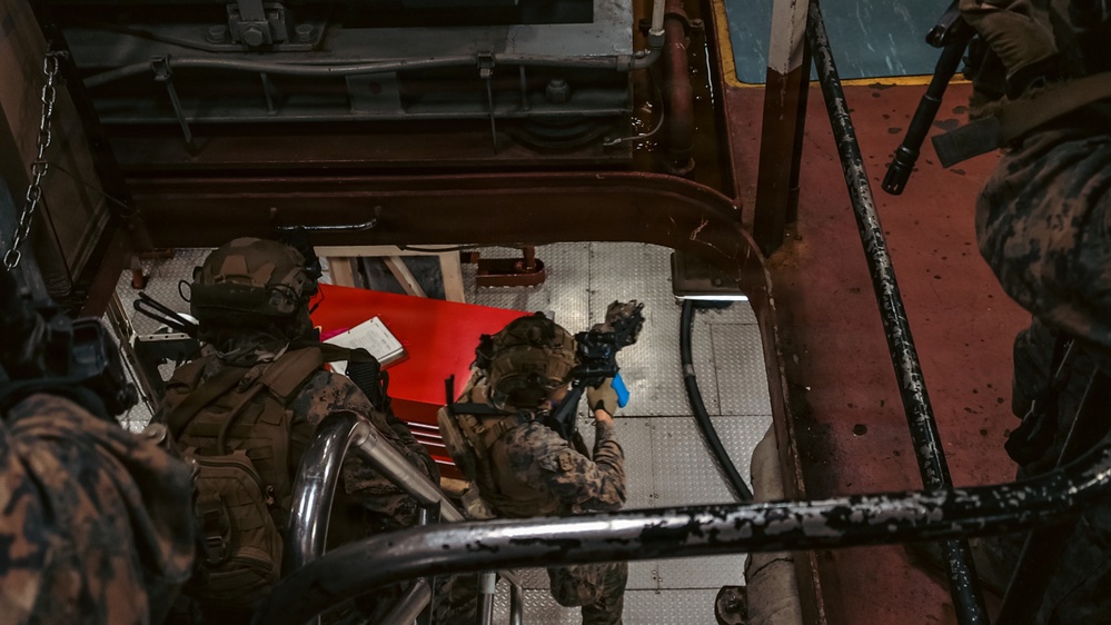 31st MEU | Visit, Board, Search, and Seizure exercise