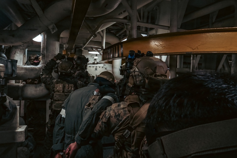 31st MEU | Visit, Board, Search, and Seizure exercise