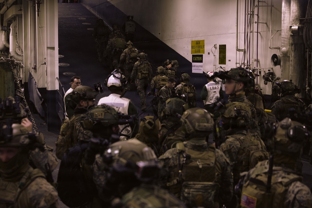 31st MEU | Visit, Board, Search, and Seizure exercise