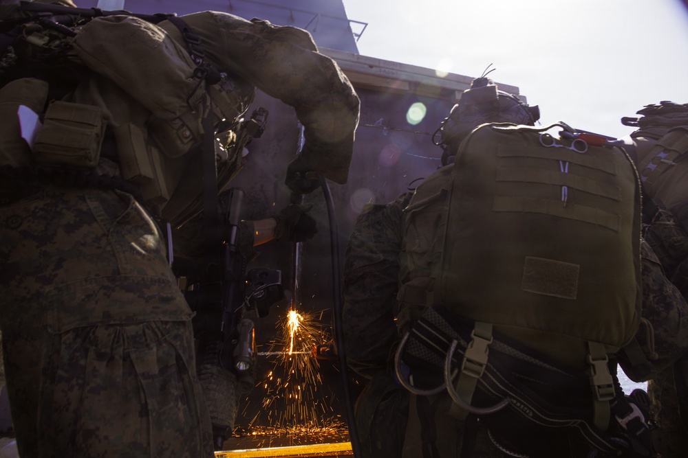 31st MEU | Visit, Board, Search, and Seizure exercise