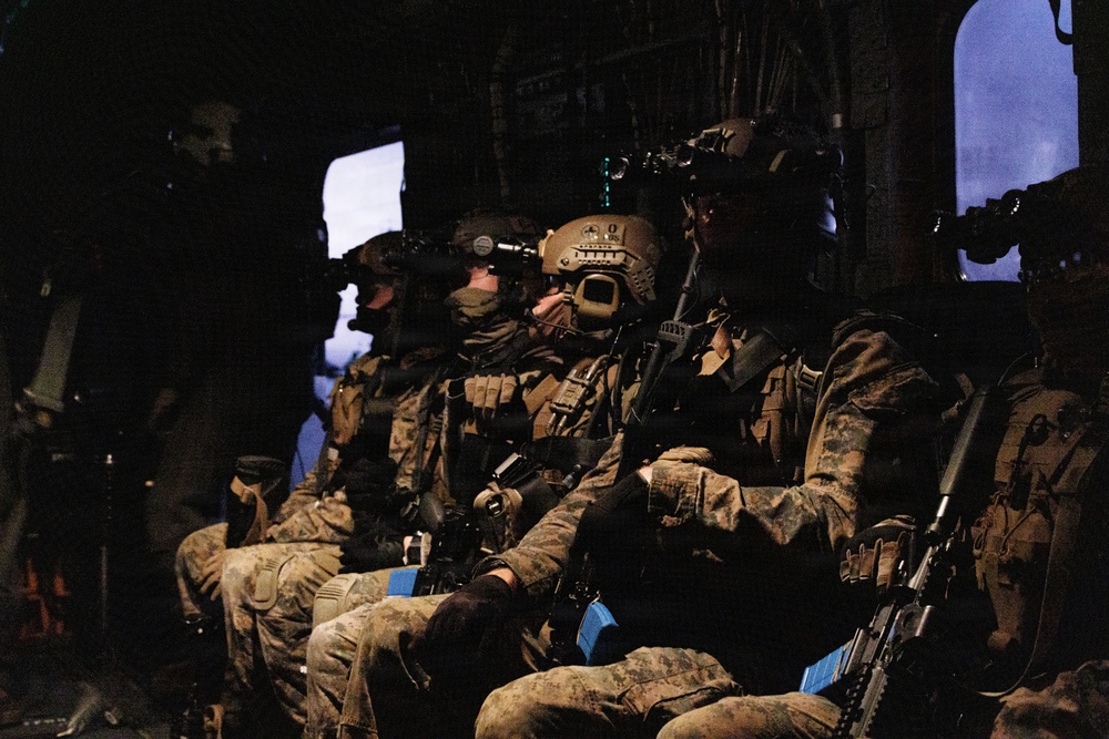 31st MEU | Night Visit, Board, Search, and Seizure exercise