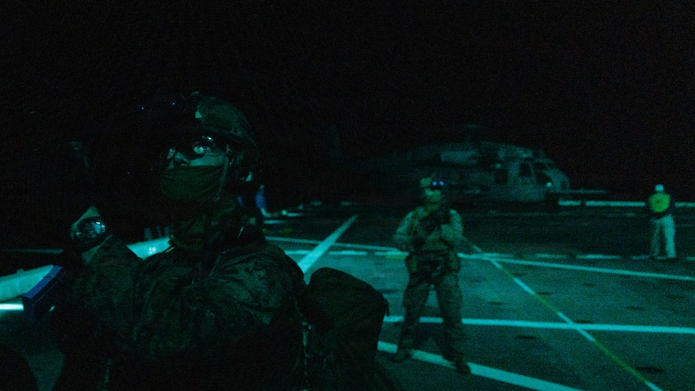 31st MEU | Night Visit, Board, Search, and Seizure exercise