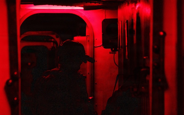 31st MEU | Night Visit, Board, Search, and Seizure exercise