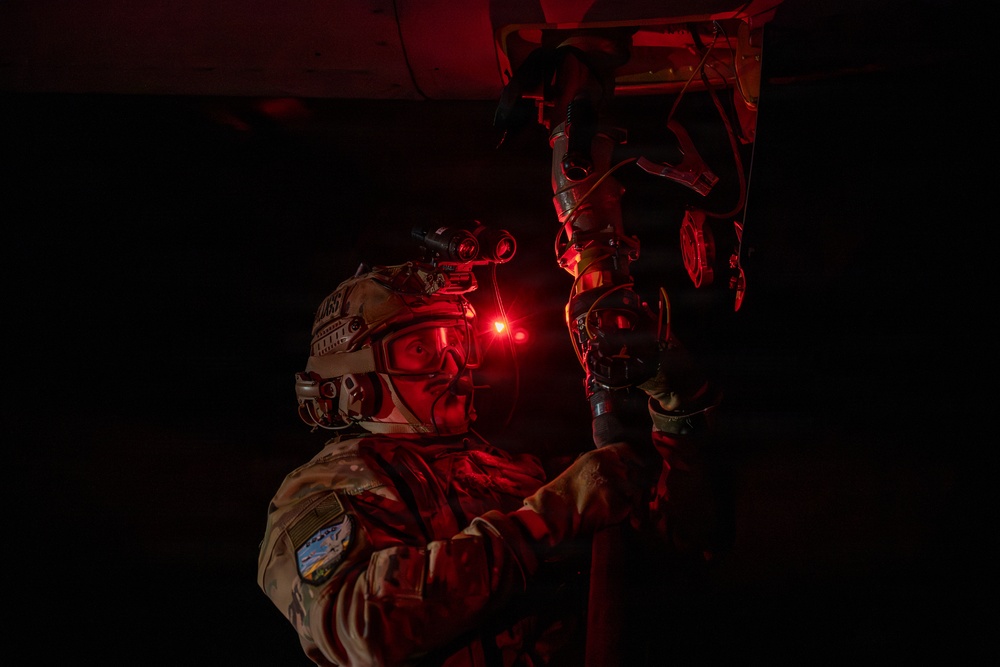 26th ERQS conducts FARP mission within CENTCOM AOR