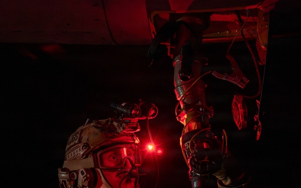 26th ERQS conducts FARP mission within CENTCOM AOR