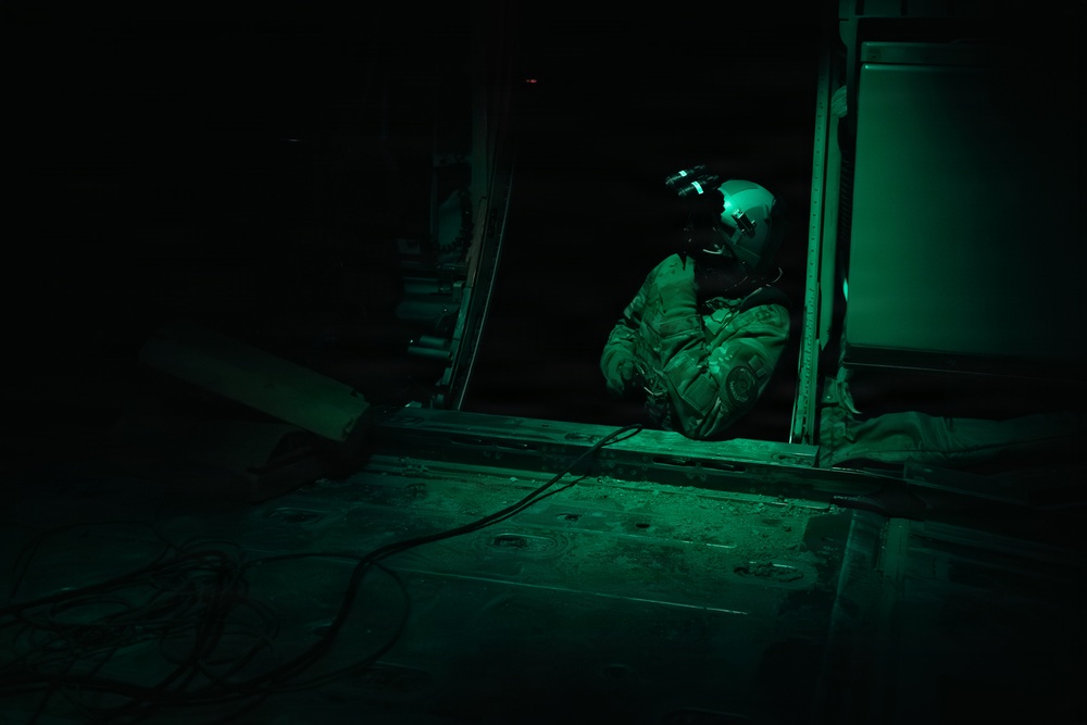 26th ERQS conducts FARP mission within CENTCOM AOR