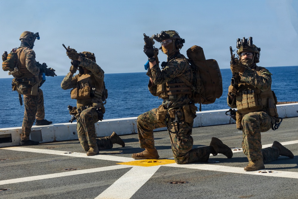 31st MEU | Maritime Raid Force executes VBSS operations