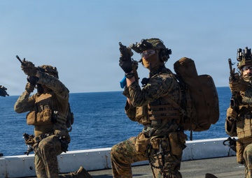 31st MEU | Maritime Raid Force executes VBSS operations