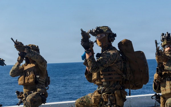 31st MEU | Maritime Raid Force executes VBSS operations