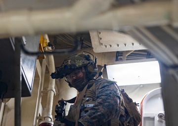 31st MEU | Maritime Raid Force executes VBSS operations