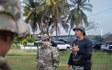Jungle Operations Training Course - Panama: Machete techniques and water purification