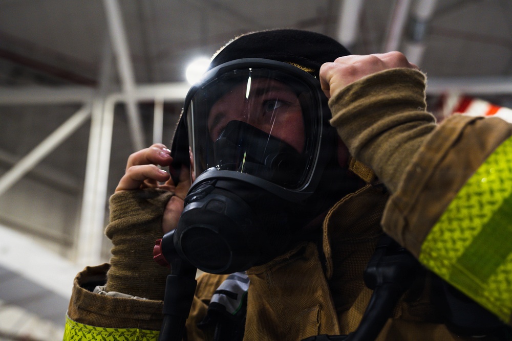 Firefighters’ smoky C-17 training