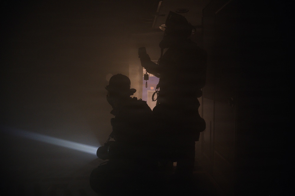 Firefighters’ smoky C-17 training