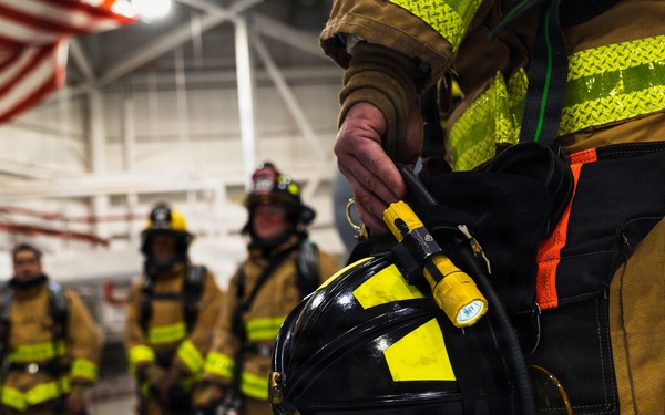 Firefighters’ smoky C-17 training