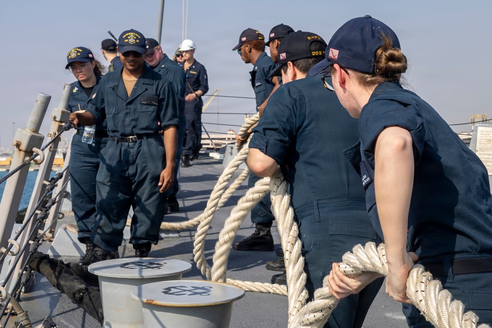 USS Delbert D. Black (DDG 119) Departs Jeddah, Saudi Arabia